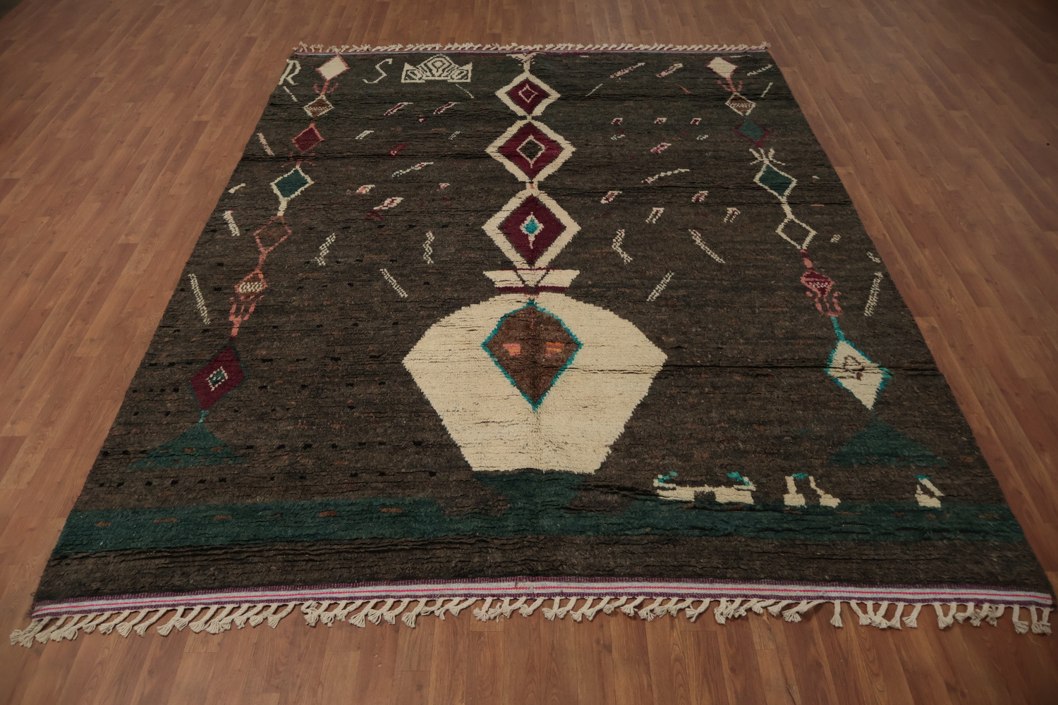 Stylish and Artistic Tribal Pattern Moroccan Wool Area Rug 8x11