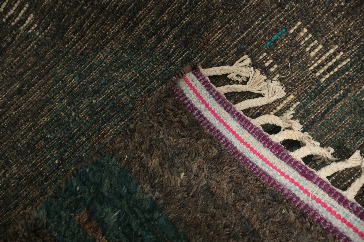 Stylish and Artistic Tribal Pattern Moroccan Wool Area Rug 8x11
