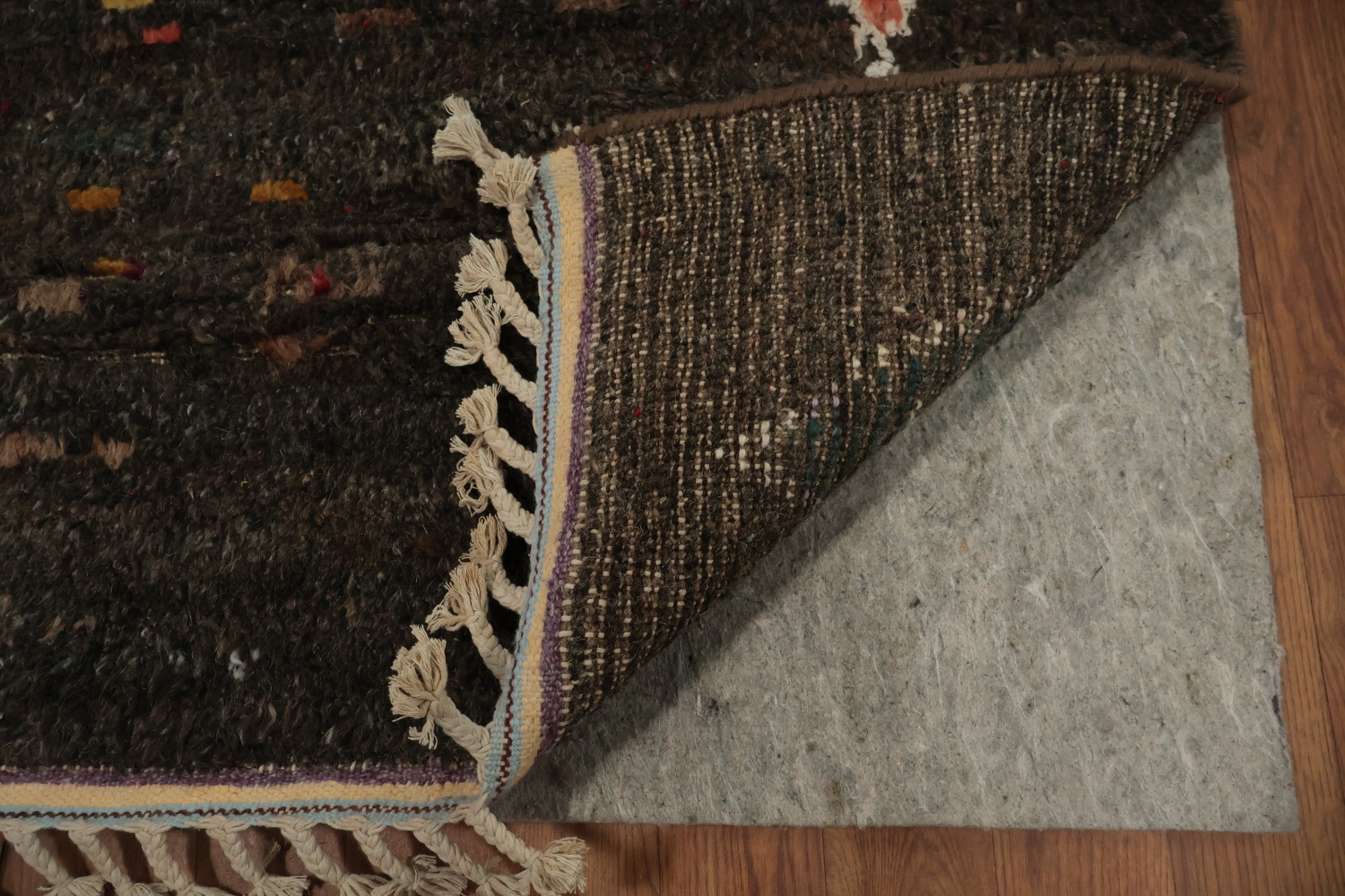 Stunning Moroccan Area Rug 8x11 Enhances Modern Interior Aesthetics