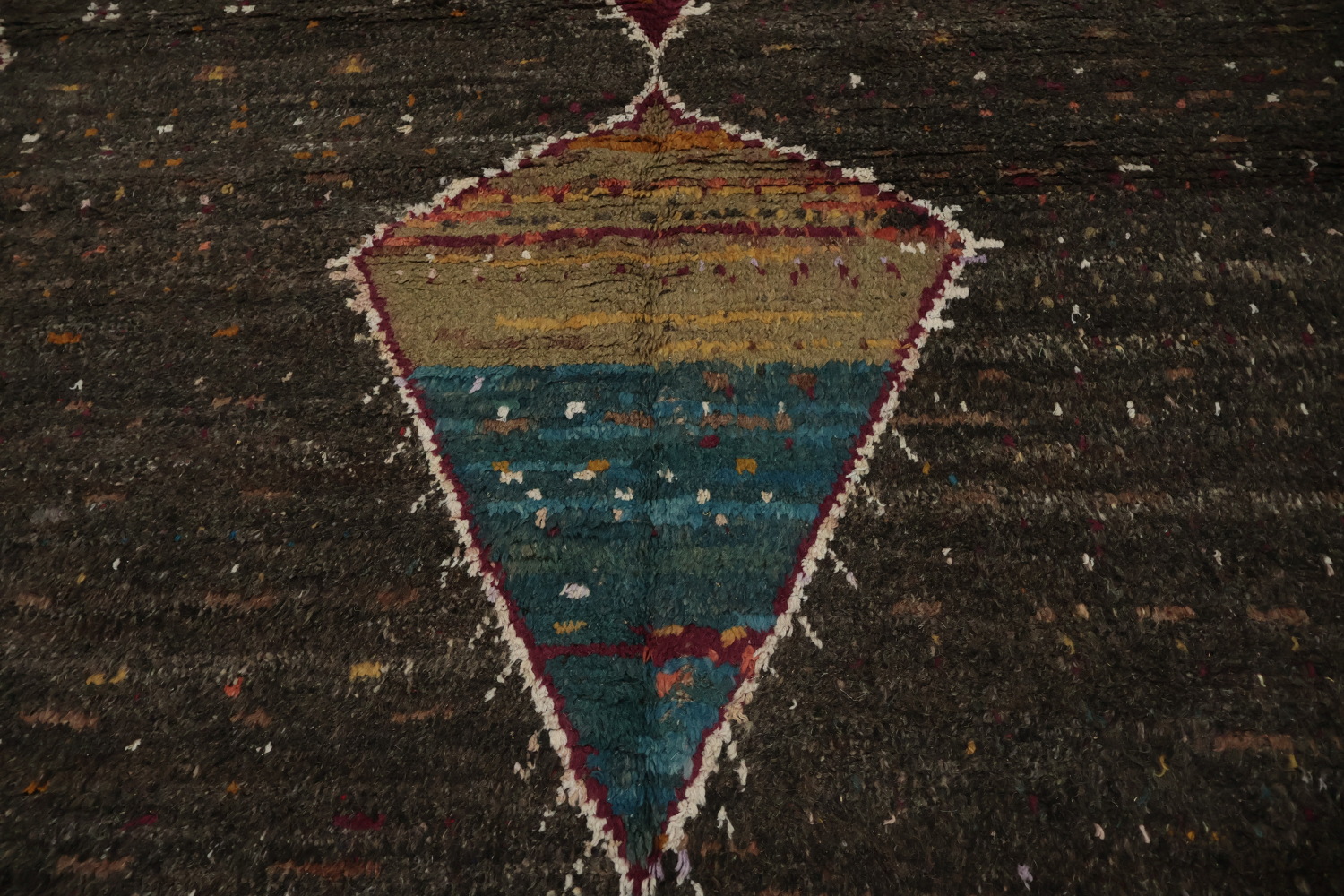 Stunning Moroccan Area Rug 8x11 Enhances Modern Interior Aesthetics