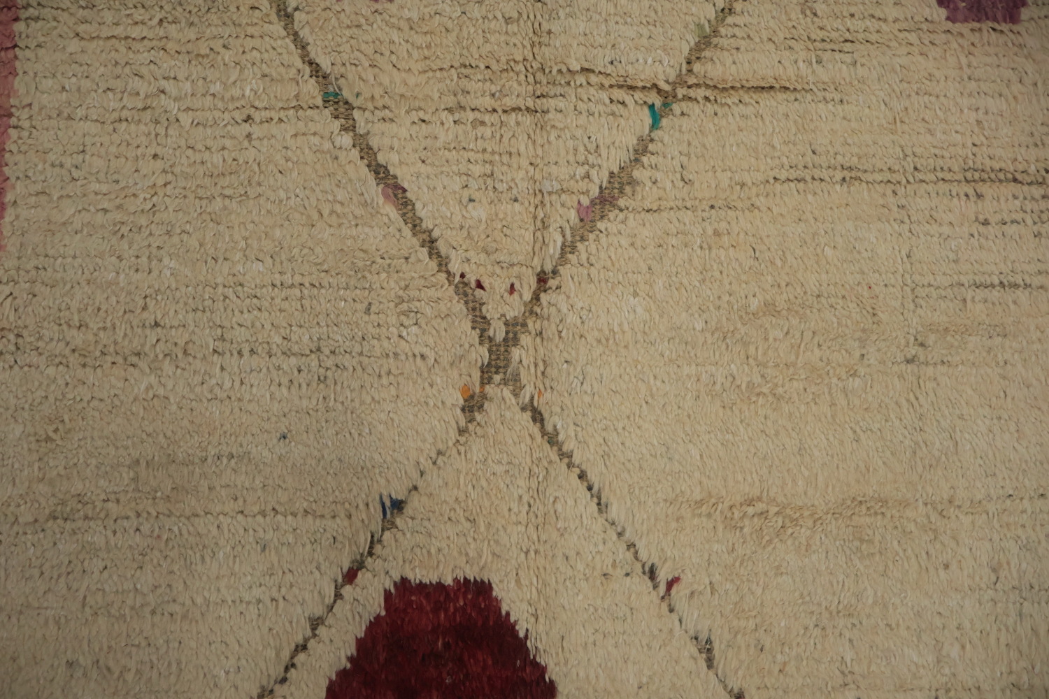 Eye-Catching Moroccan Area Rug 9x13 with Bold Geometric Shapes