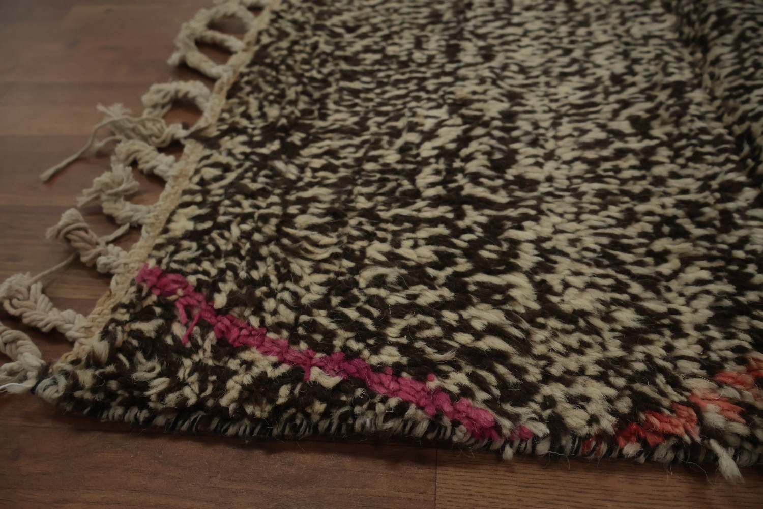 Handmade Moroccan Wool Area Rug 6x10 with Intricate Design Details