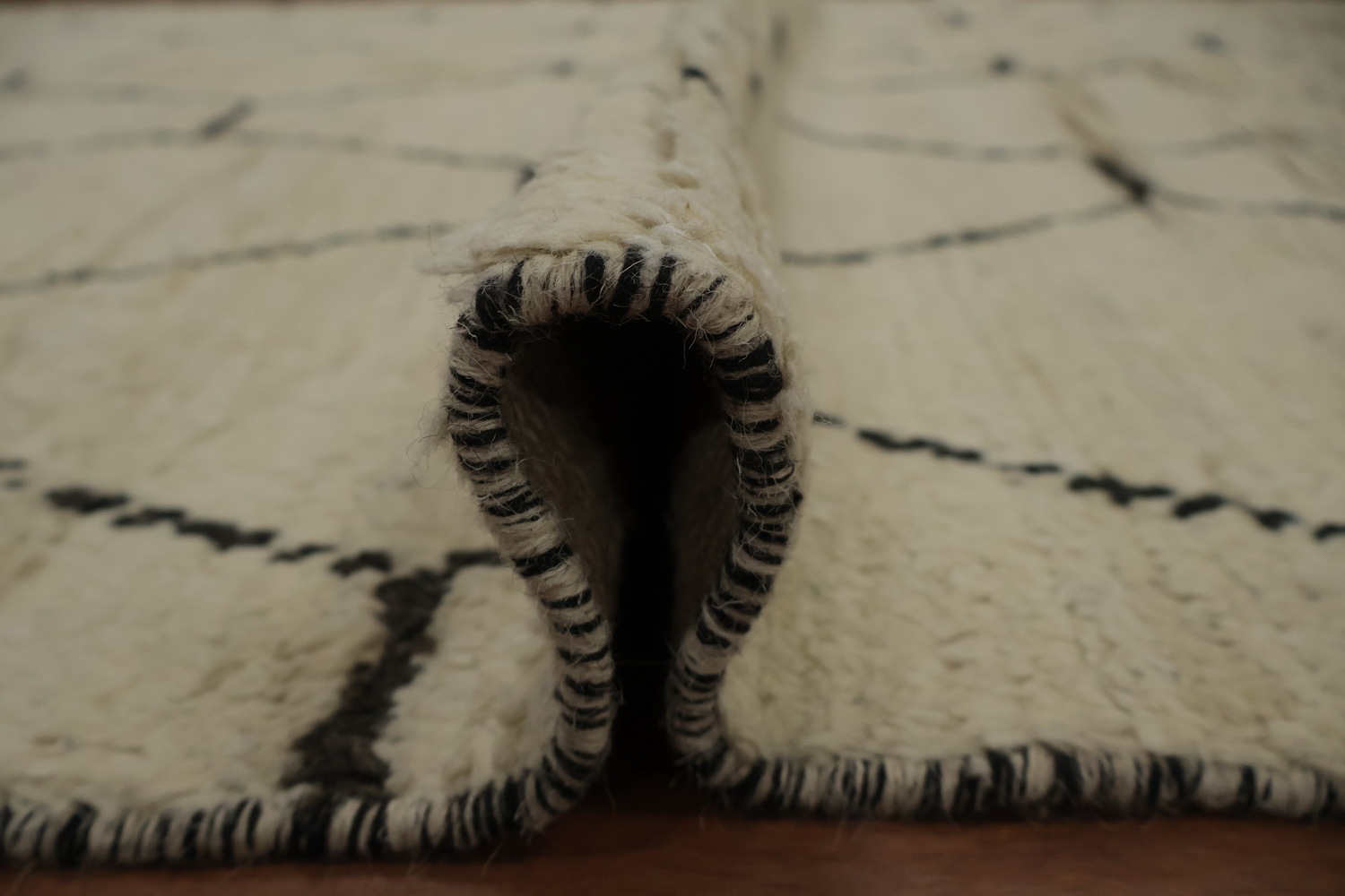 Minimalist Hexagonal Pattern Moroccan Area Rug 6x10 for Home Decor