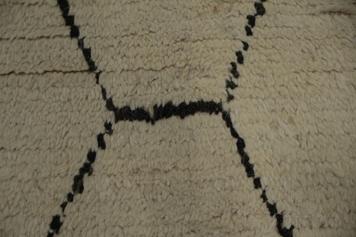 Minimalist Hexagonal Pattern Moroccan Area Rug 6x10 for Home Decor