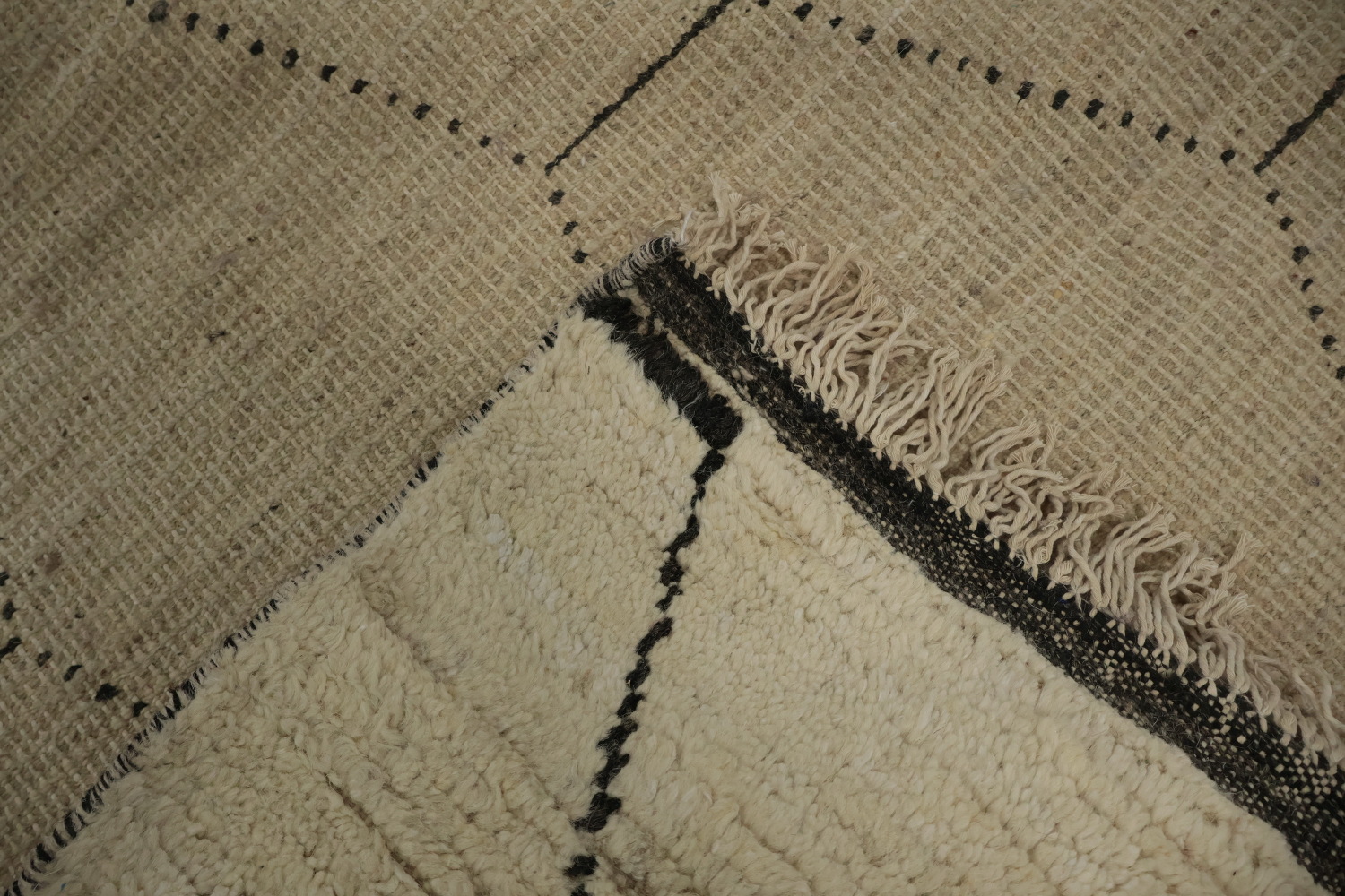 Minimalist Hexagonal Pattern Moroccan Area Rug 6x10 for Home Decor