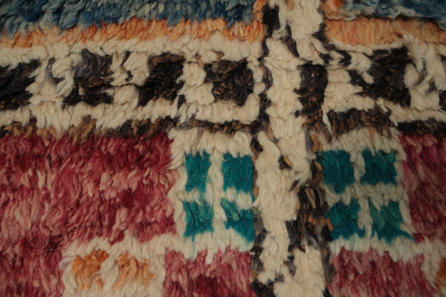 Handcrafted Moroccan Area Rug 6x10 with Symmetrical Design Details