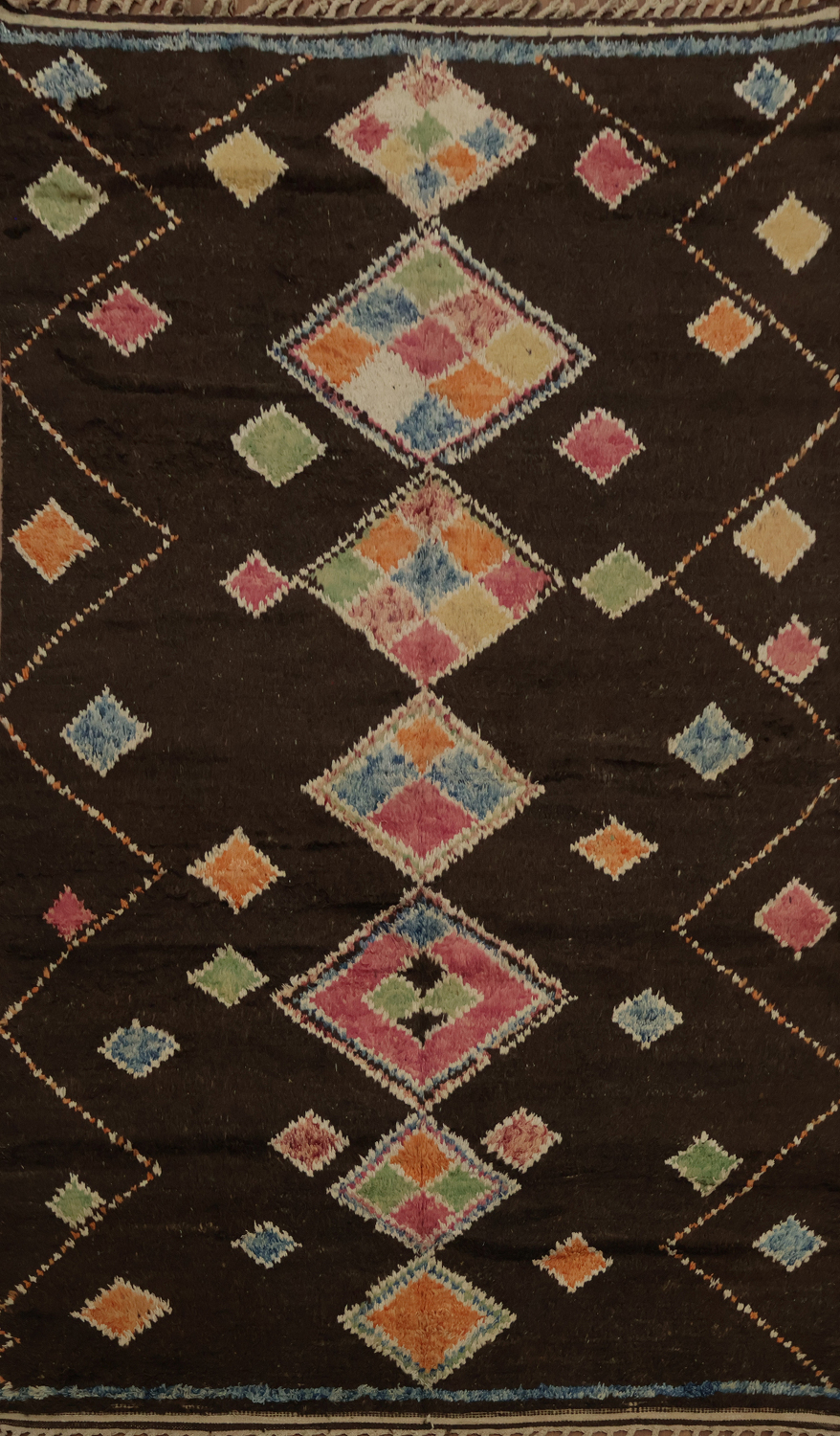 Handcrafted Moroccan Area Rug 7x11 with Dynamic Diamond Motifs