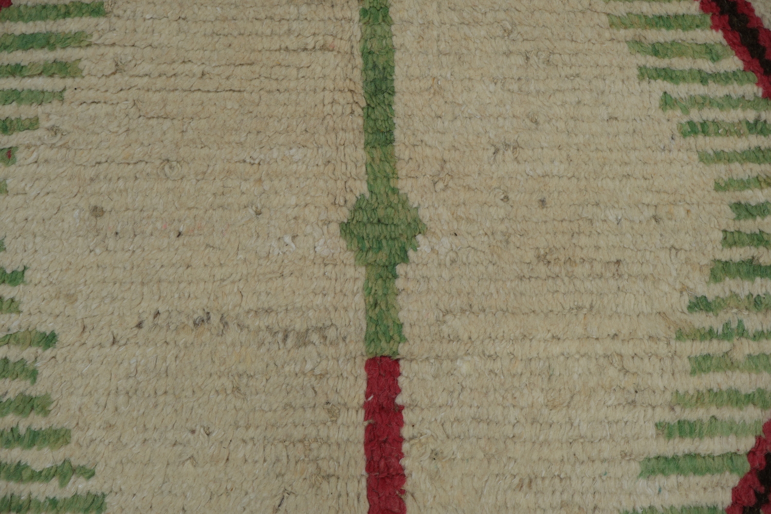 Minimalist Tribal Ivory Moroccan Rug Featuring Geometric and Linear Designs 6x10 ft