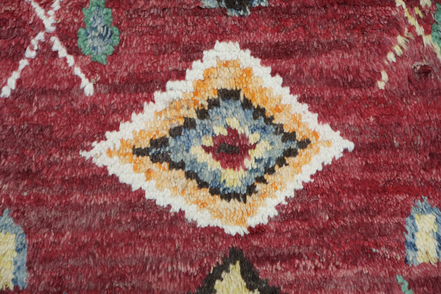 Chic Geometric Red Moroccan Area Rug for Modern Room Decor 6x10