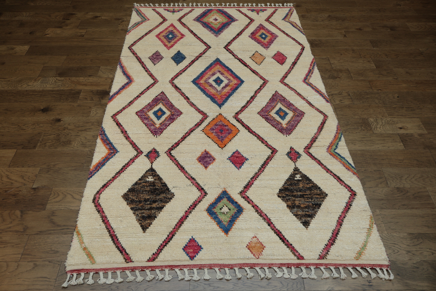 Handcrafted Tribal-Inspired Rug with Colorful Diamond Designs 6x10 ft