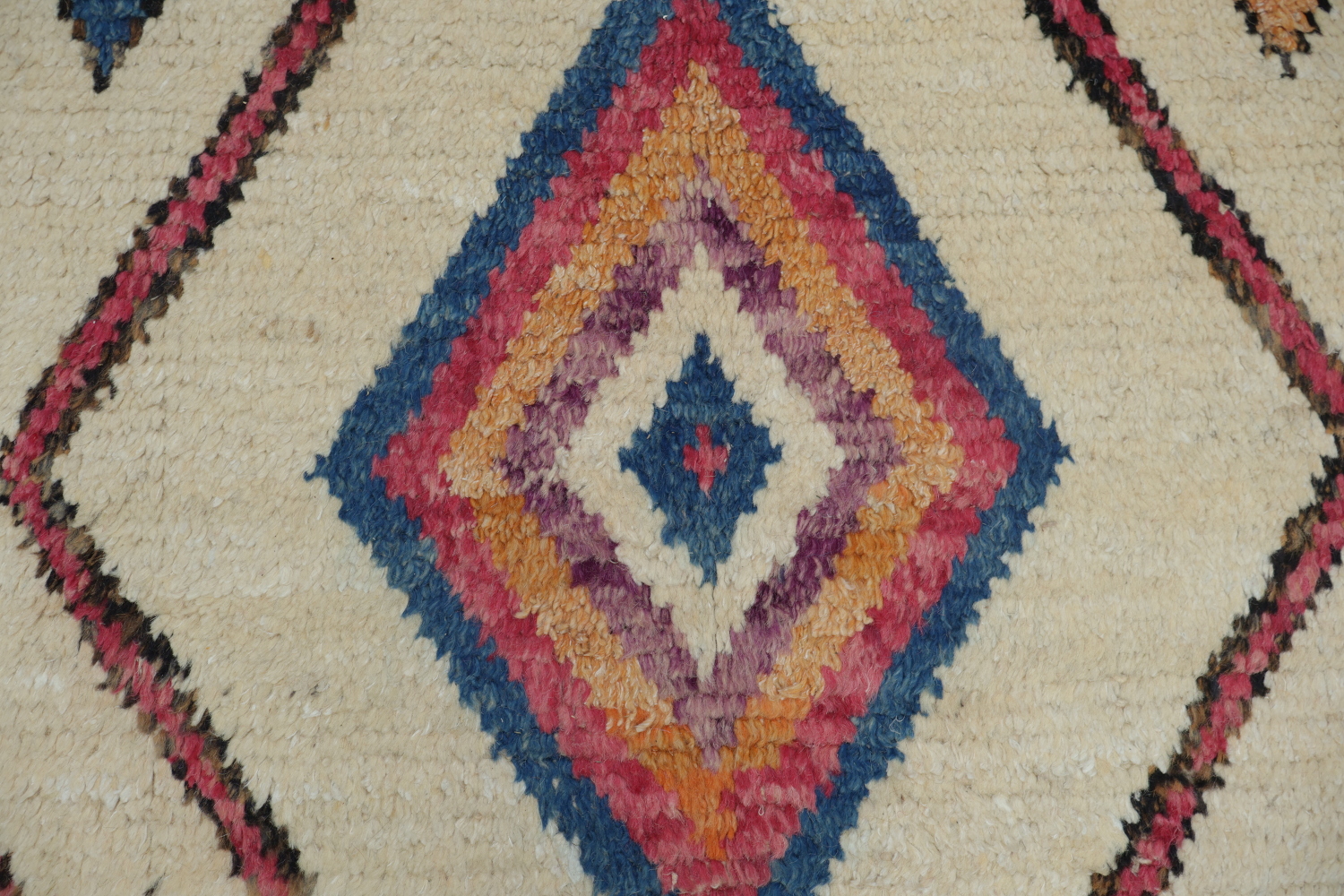 Handcrafted Tribal-Inspired Rug with Colorful Diamond Designs 6x10 ft