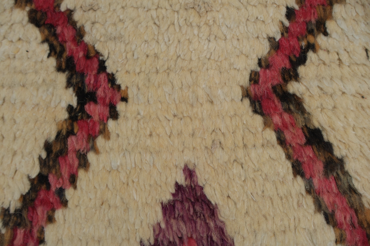 Handcrafted Tribal-Inspired Rug with Colorful Diamond Designs 6x10 ft