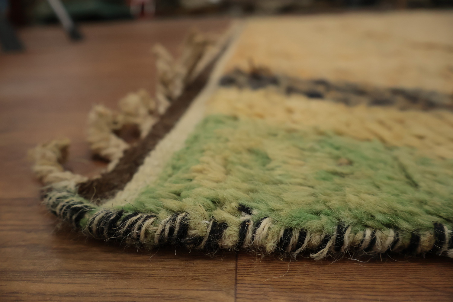 Elegant Chevron Moroccan Area Rug 9x13 with Earthy and Blue Hues