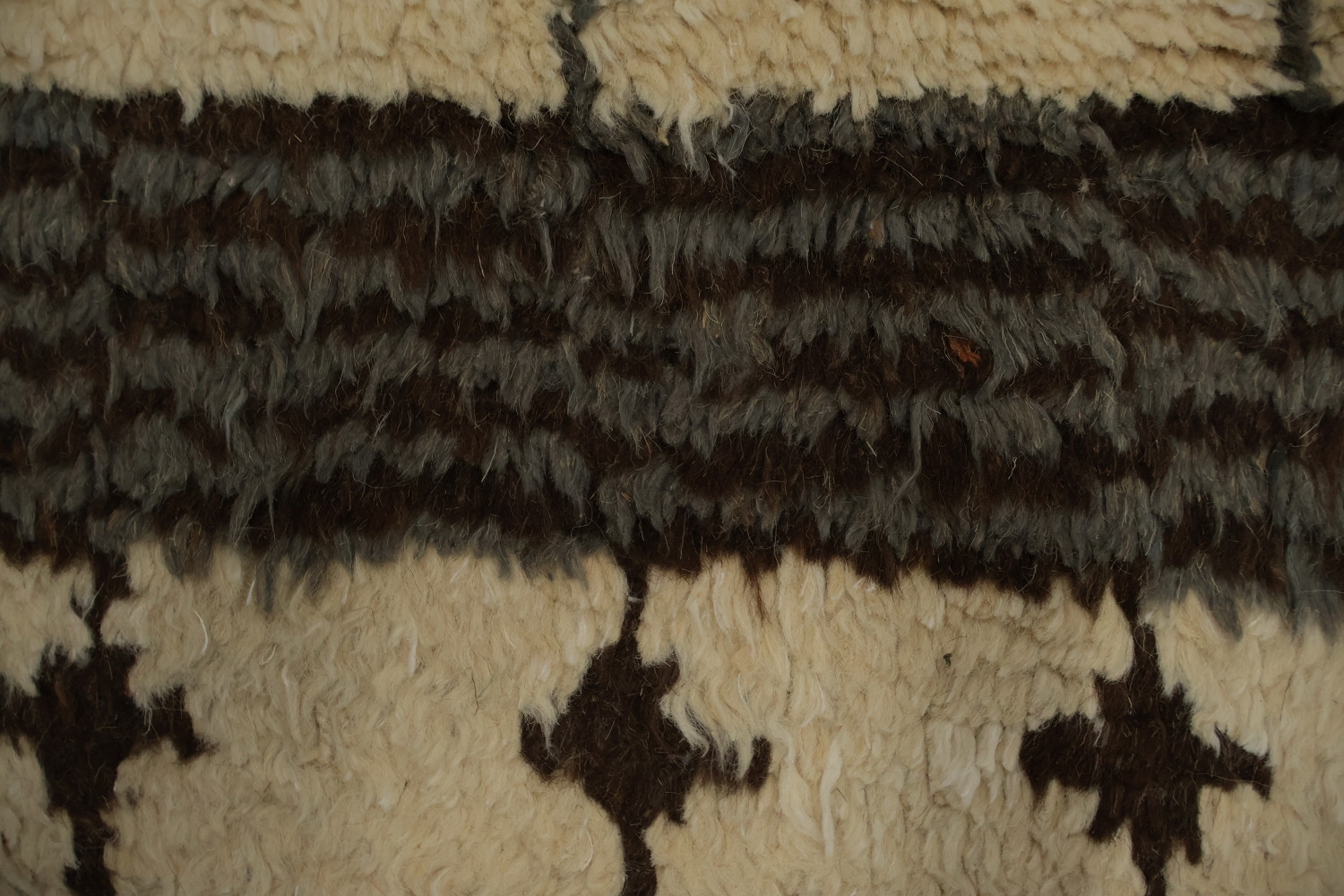 Sophisticated Moroccan Area Rug 8x11 with Subtle Tribal Detailing