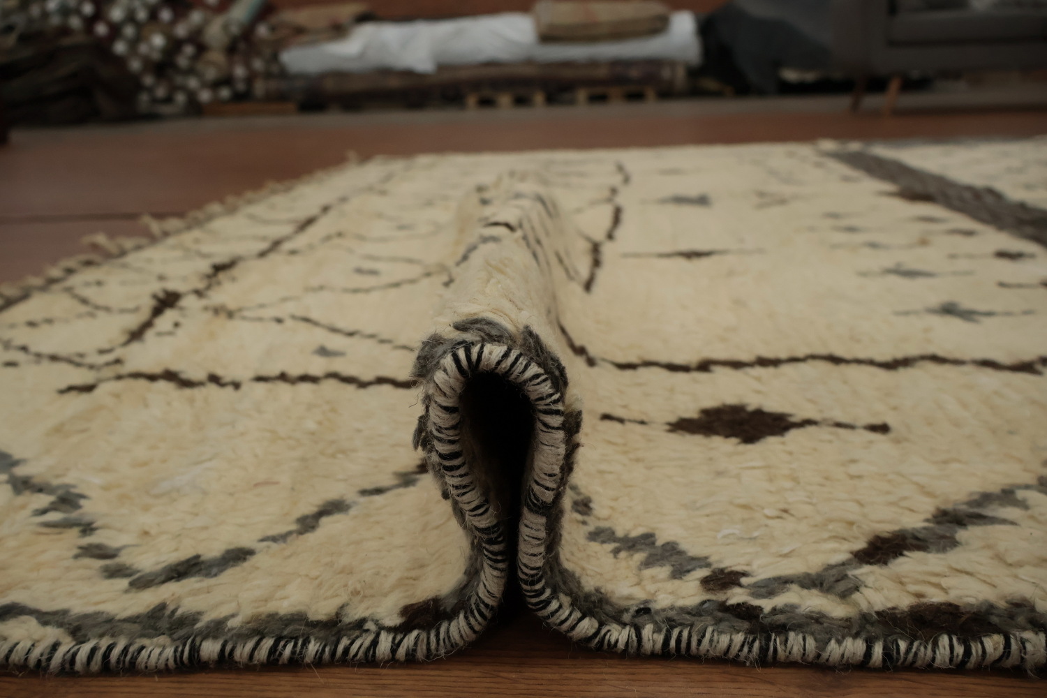Sophisticated Moroccan Area Rug 8x11 with Subtle Tribal Detailing
