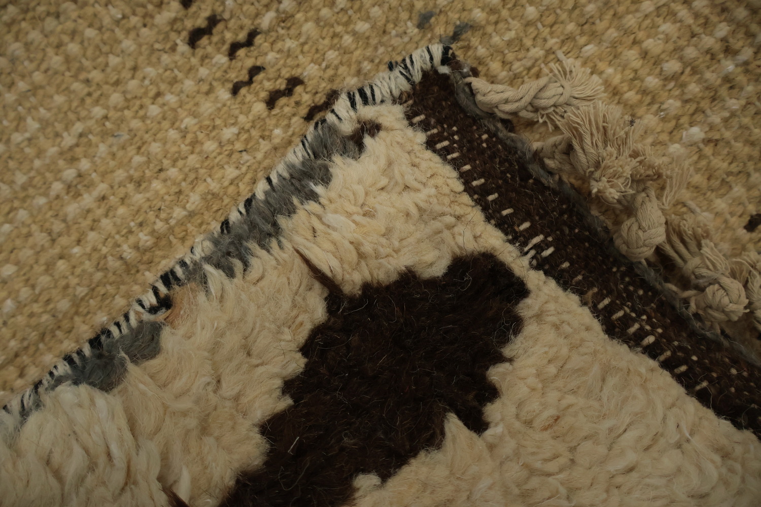 Sophisticated Moroccan Area Rug 8x11 with Subtle Tribal Detailing