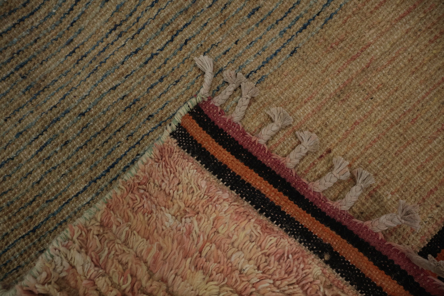 Sophisticated Moroccan Area Rug 8x11 with Dynamic Color Streaks
