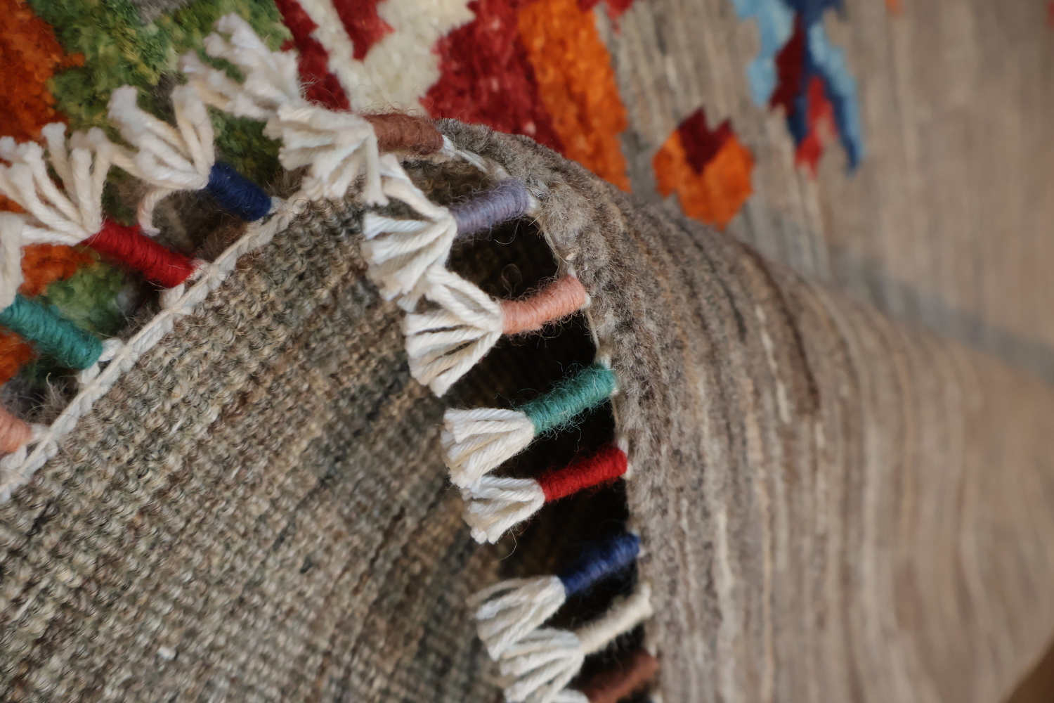 Artistic Floral Rug Bringing Dynamic Style to Your Living Room 5x8