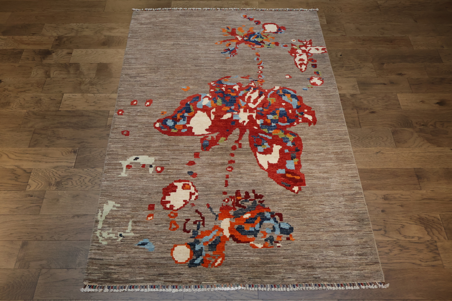 Artistic Floral Rug Bringing Dynamic Style to Your Living Room 5x8