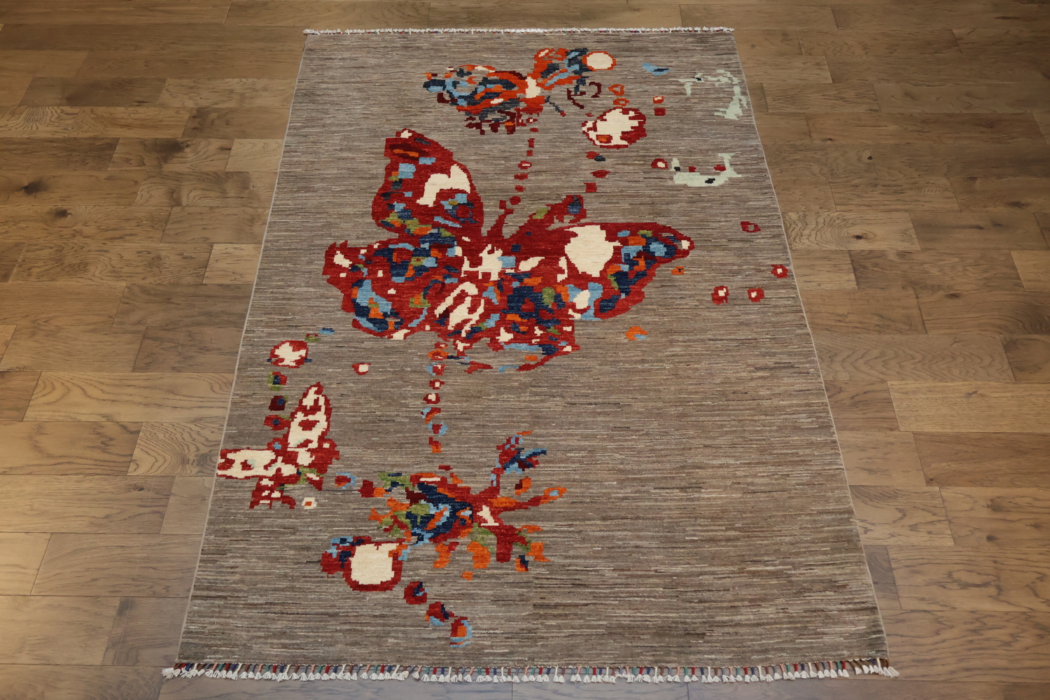 Artistic Floral Rug Bringing Dynamic Style to Your Living Room 5x8
