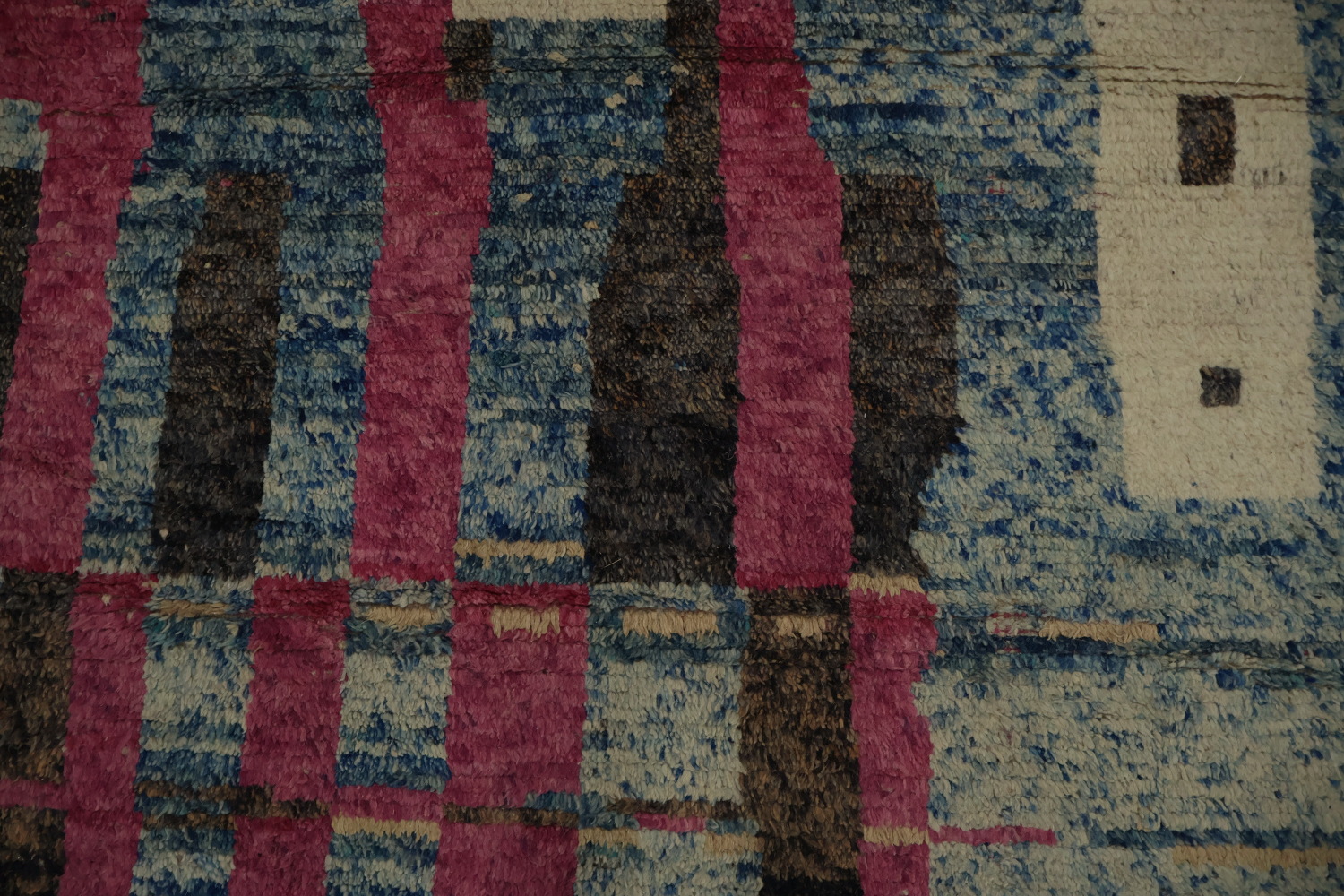 Extravagant and Bold Moroccan Large Rug 12x20 for Creative Decor