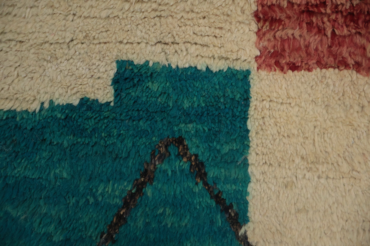 Chic Color Block Geometric Moroccan Area Rug 10x15 for Modern Interiors