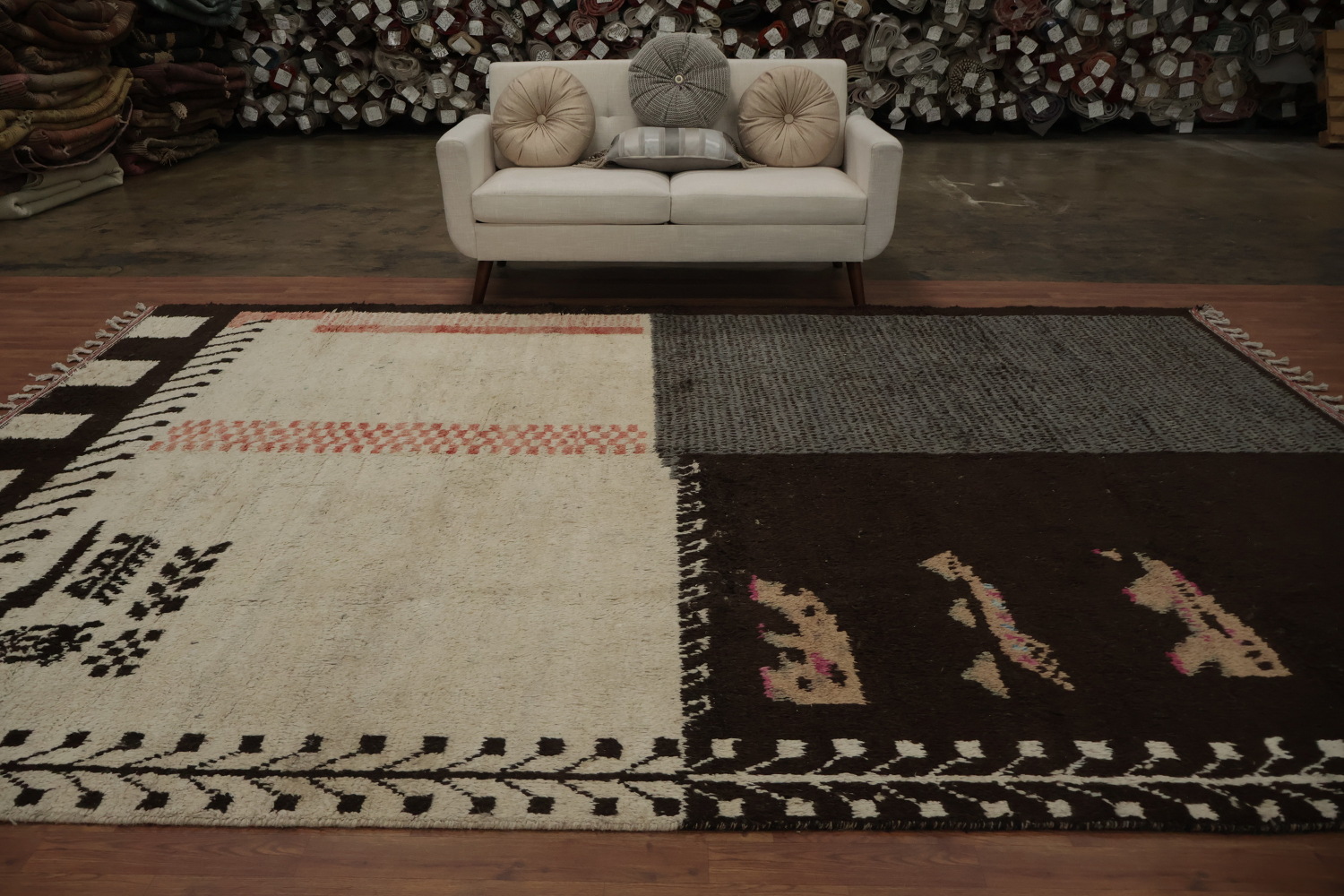 Bold Yet Subtle Artistic Statements in Moroccan Area Rug 9x13