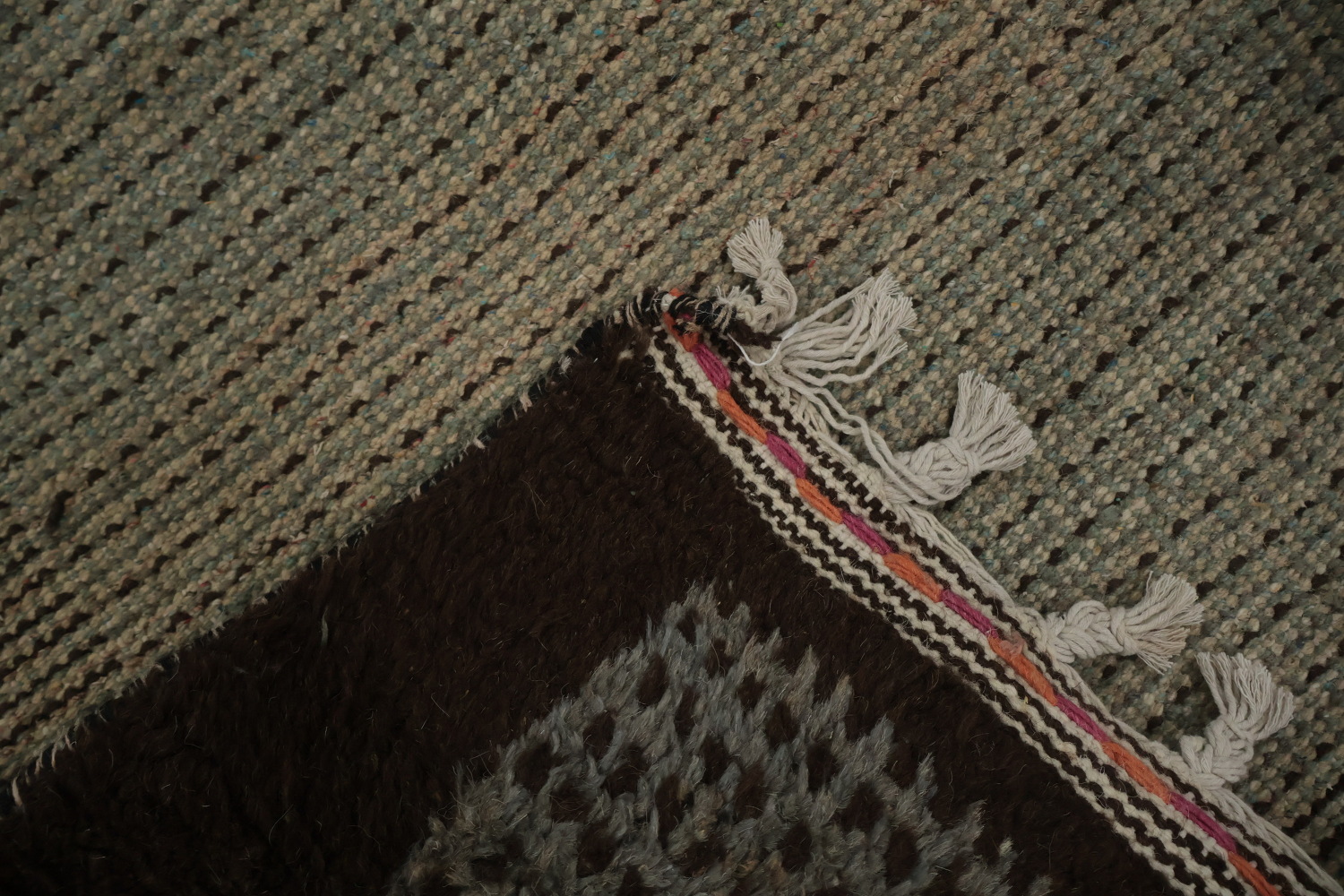 Bold Yet Subtle Artistic Statements in Moroccan Area Rug 9x13