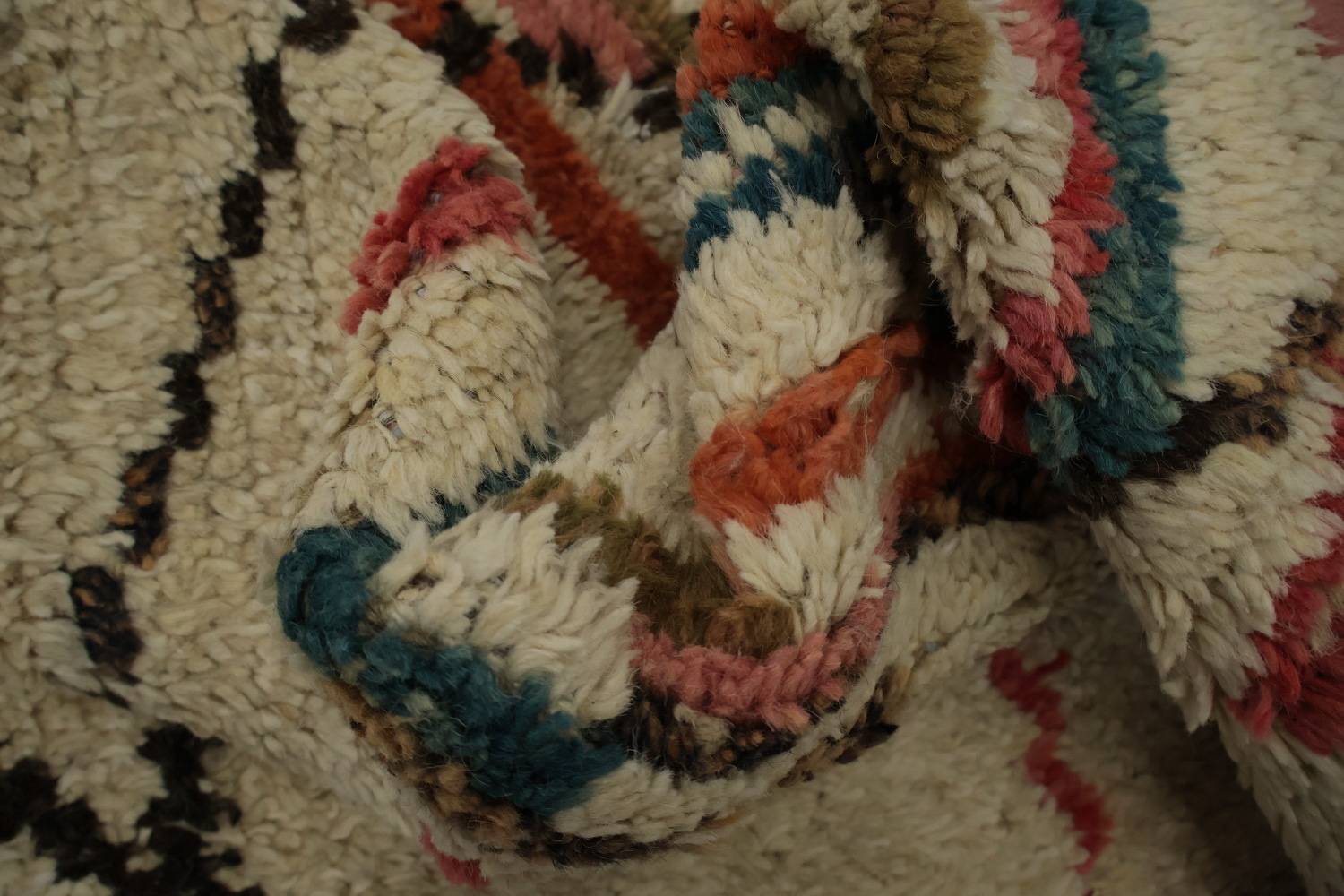 Abstract Moroccan Large Area Rug 9x13 with Colorful Accents