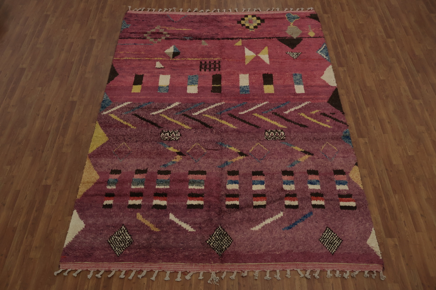Stylish Moroccan Area Rug 8x11 for Contemporary Home Decor