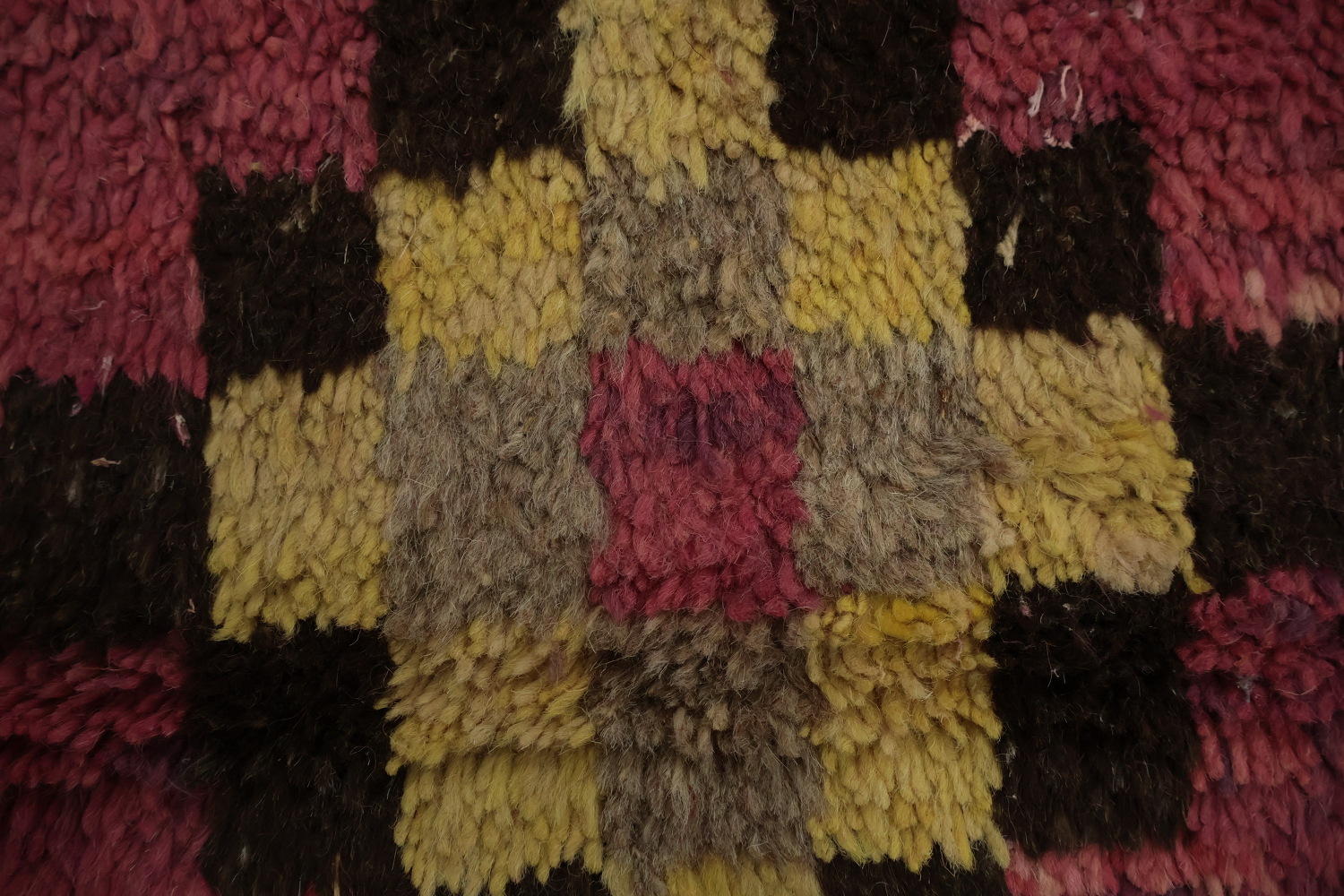 Stylish Moroccan Area Rug 8x11 for Contemporary Home Decor