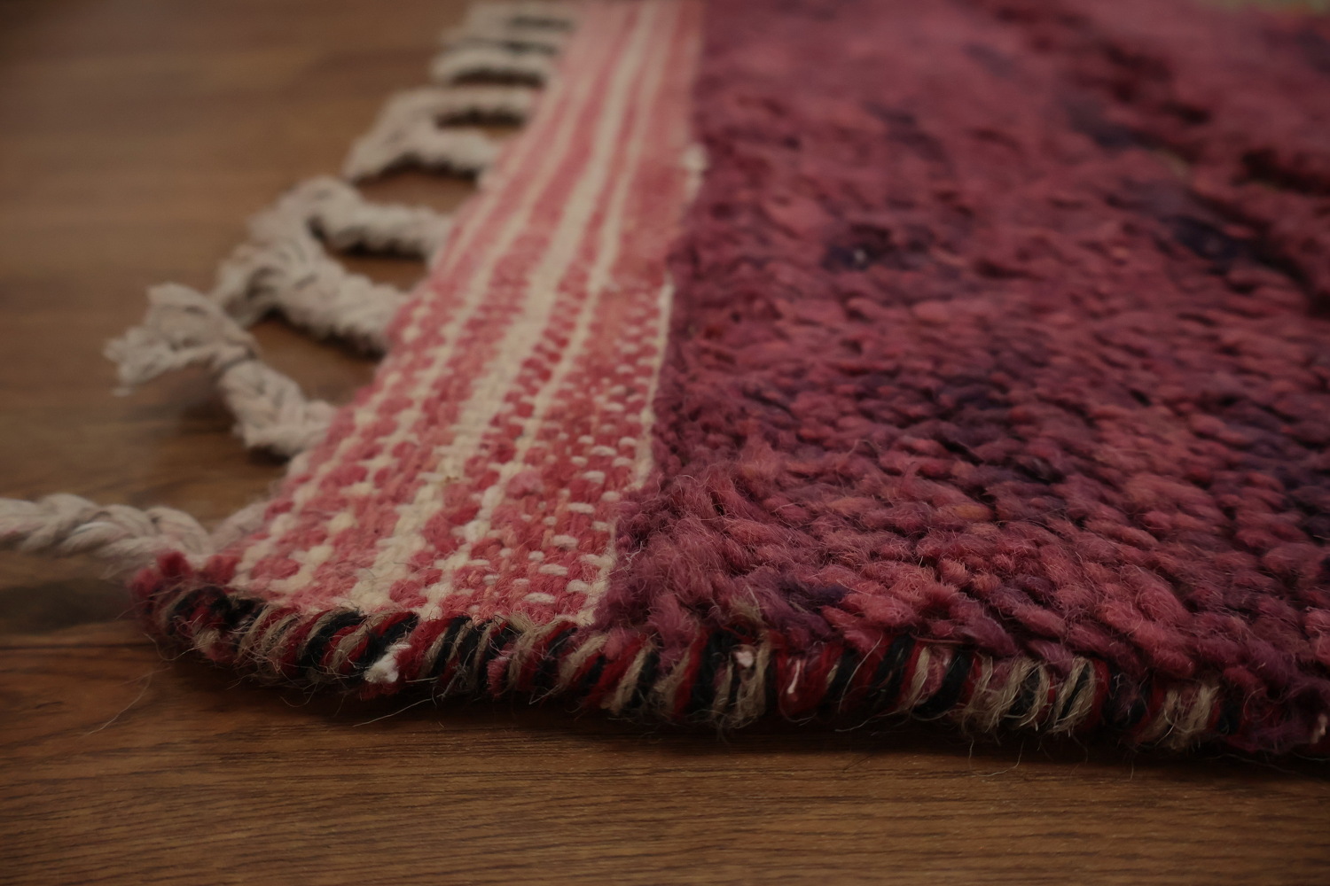 Stylish Moroccan Area Rug 8x11 for Contemporary Home Decor