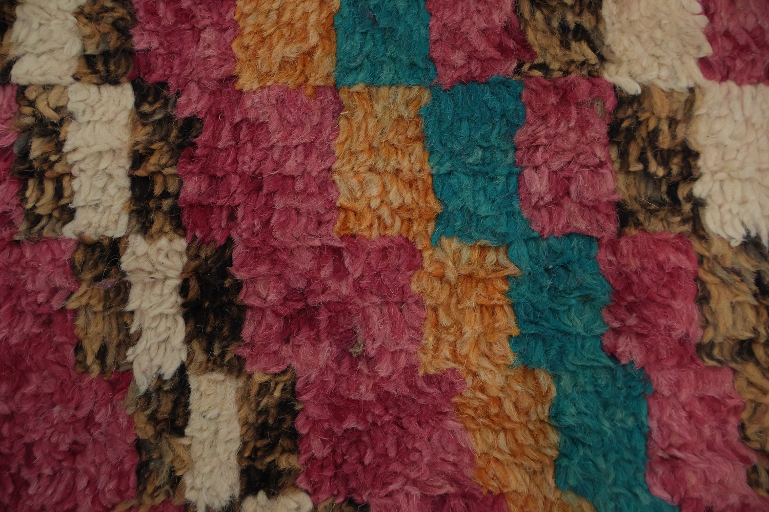 Unique Design Moroccan Large Area Rug 9x13 for Stylish Homes
