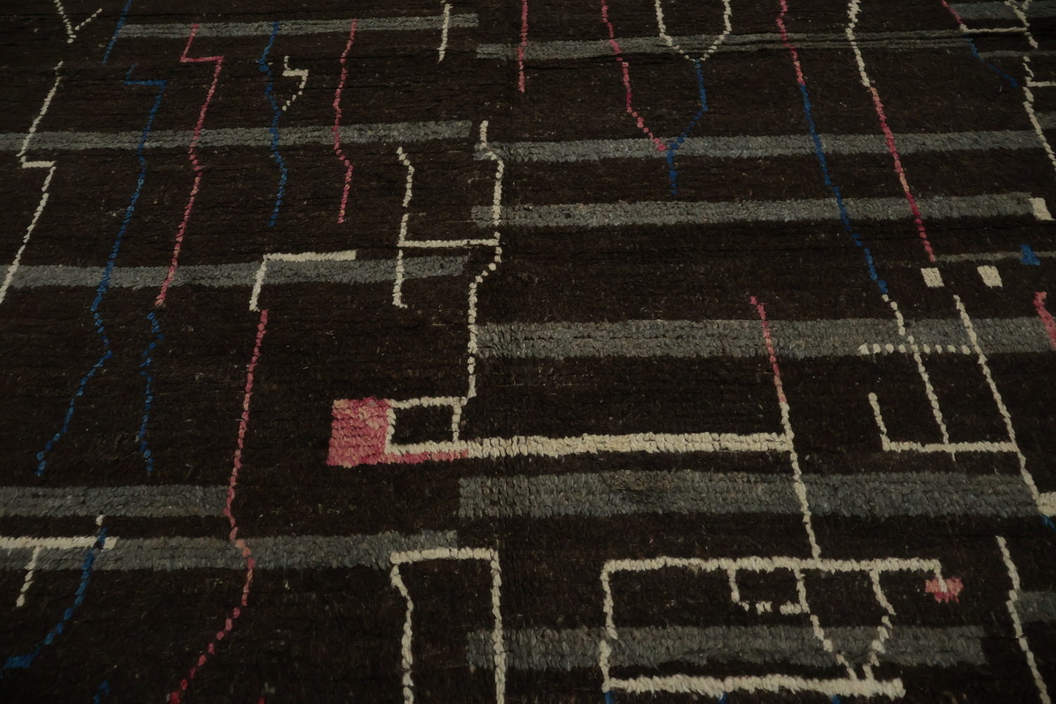 Sophisticated Grid Design Moroccan Large Wool Rug 12x19