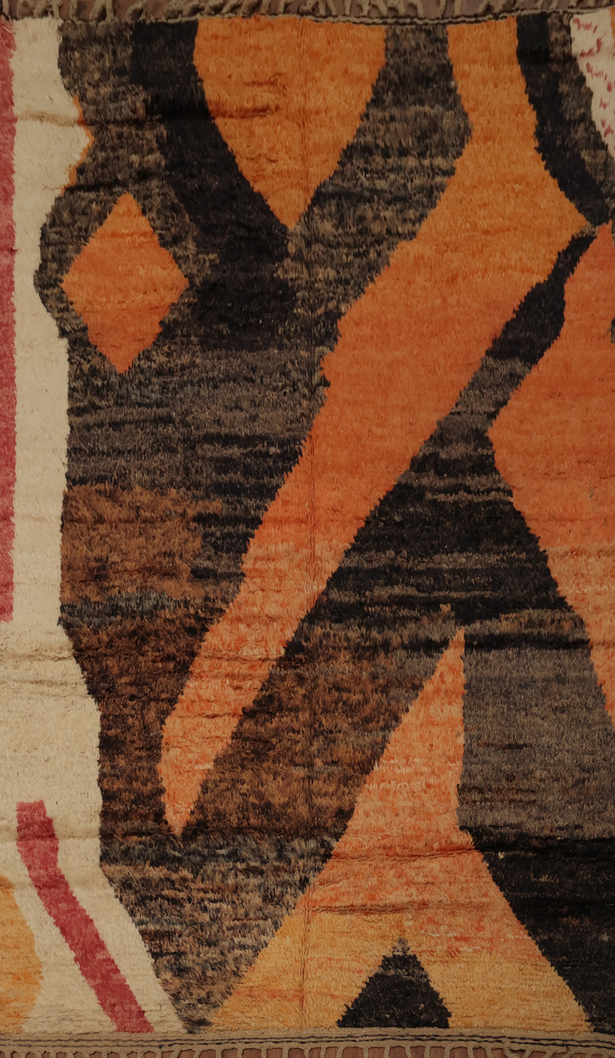 Eclectic Moroccan Area Rug 6x10 with Eye-catching Angular Motifs