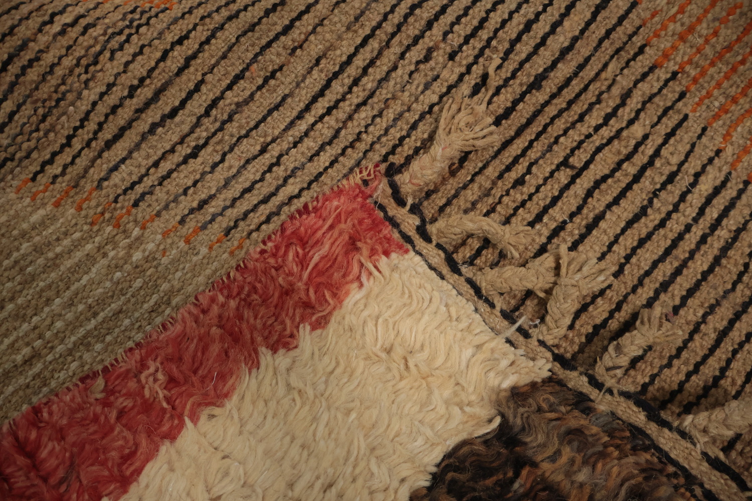 Eclectic Moroccan Area Rug 6x10 with Eye-catching Angular Motifs