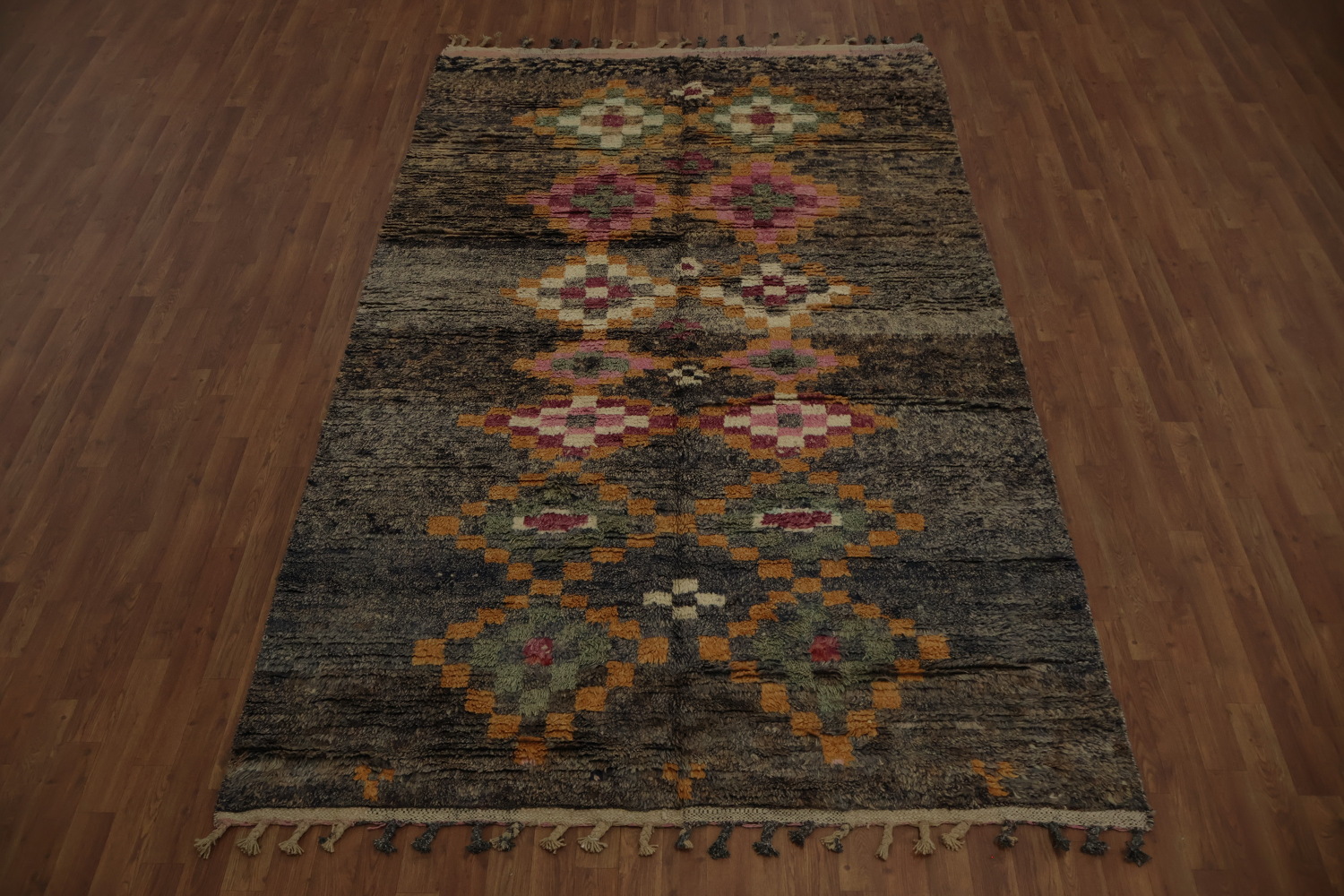 Luxury Moroccan Area Rug 6x10 with Unique Geometric Motif