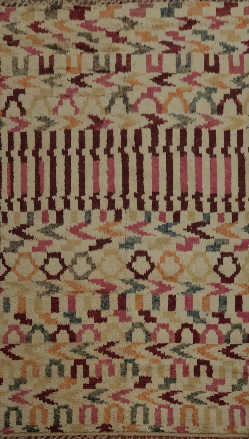 Moroccan Area Rug 7x11 with Eye-Catching Symmetrical Design