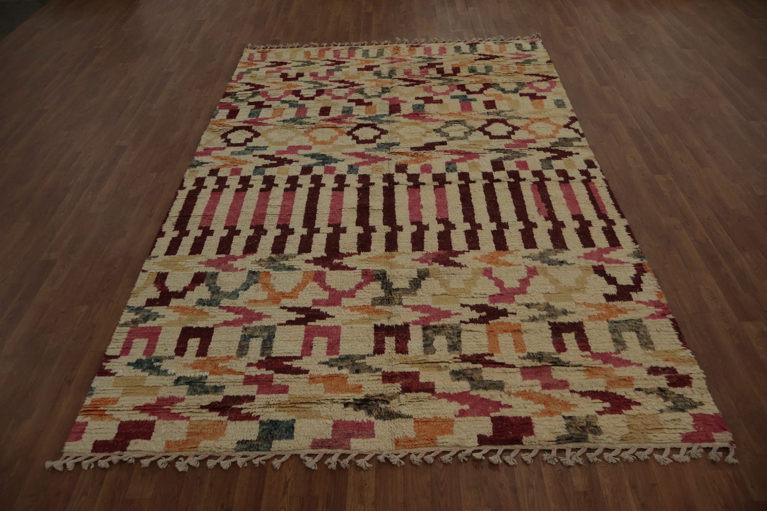 Moroccan Area Rug 7x11 with Eye-Catching Symmetrical Design