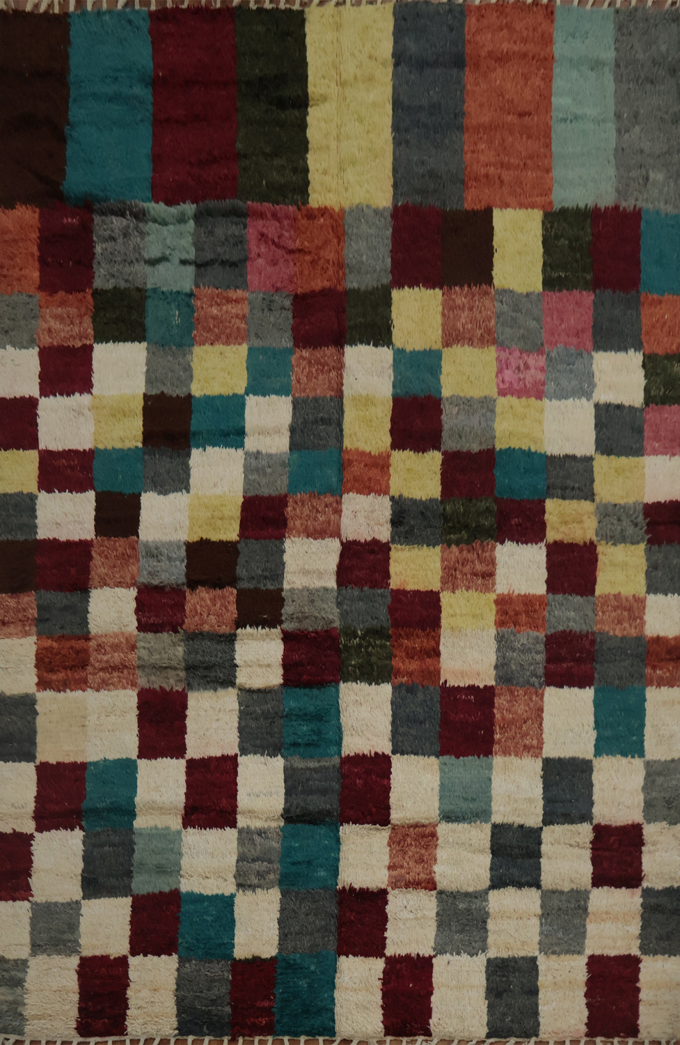 Vibrant Wool Moroccan Area Rug 8x10 for Modern Interiors