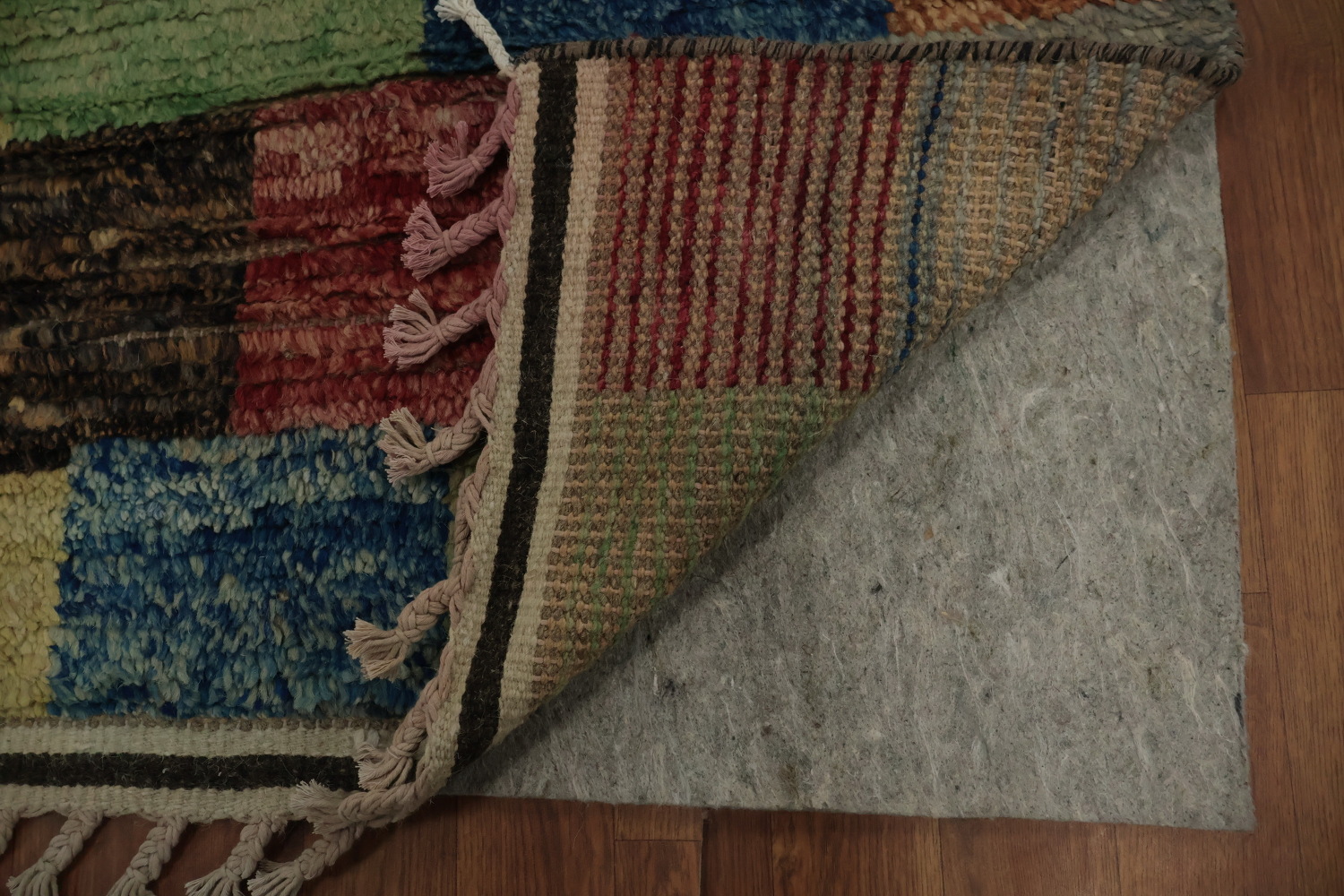 Add a Splash of Color with This Geometric Moroccan Area Rug 7x11