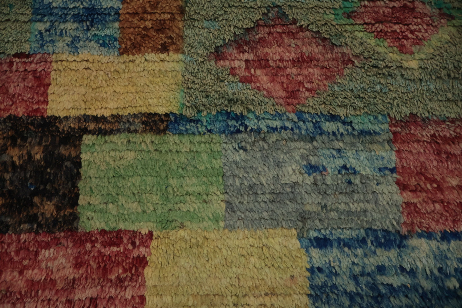 Add a Splash of Color with This Geometric Moroccan Area Rug 7x11