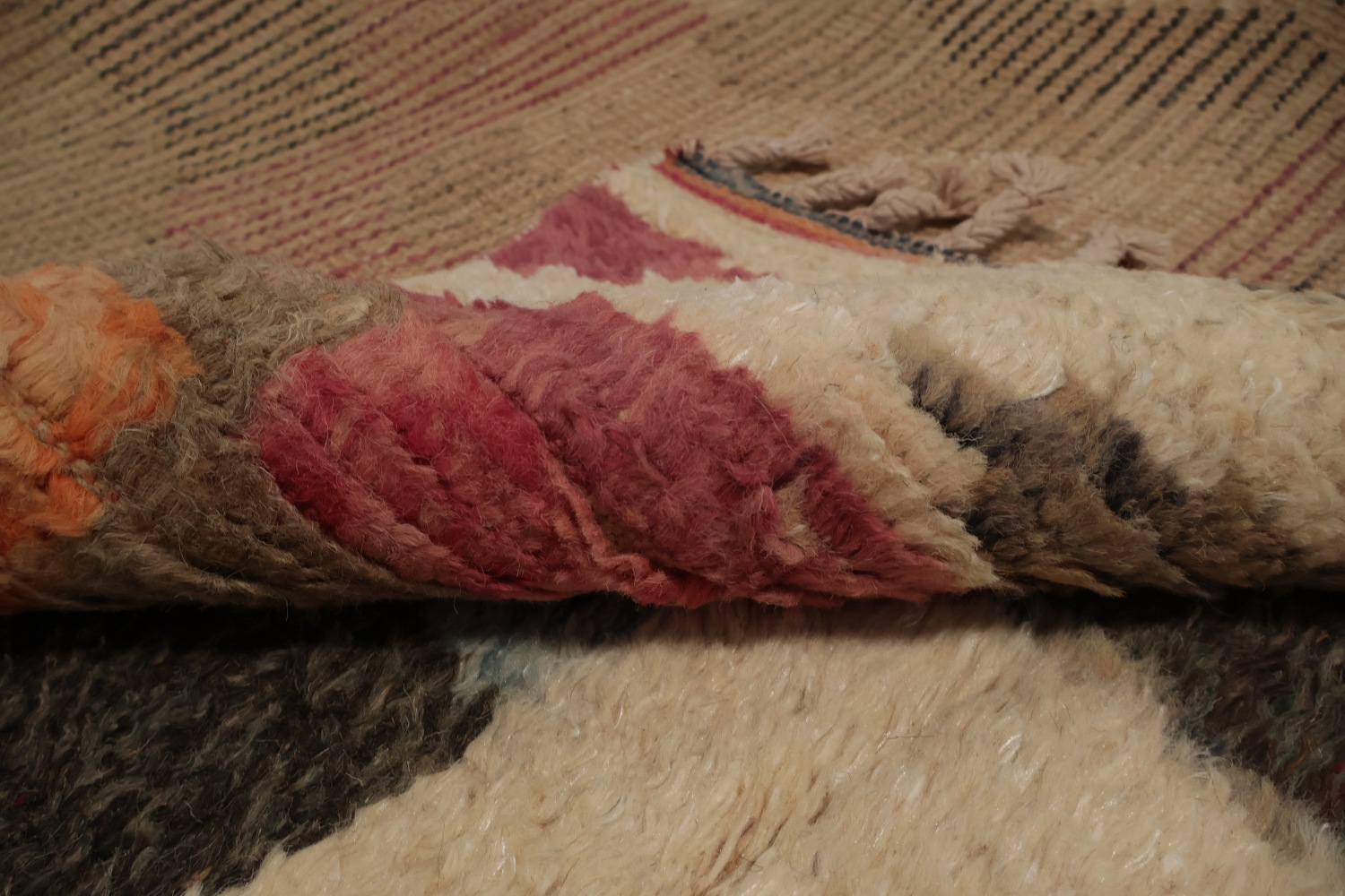 Modern Art Moroccan Wool Area Rug 7x11 to Enhance Living Room Decor
