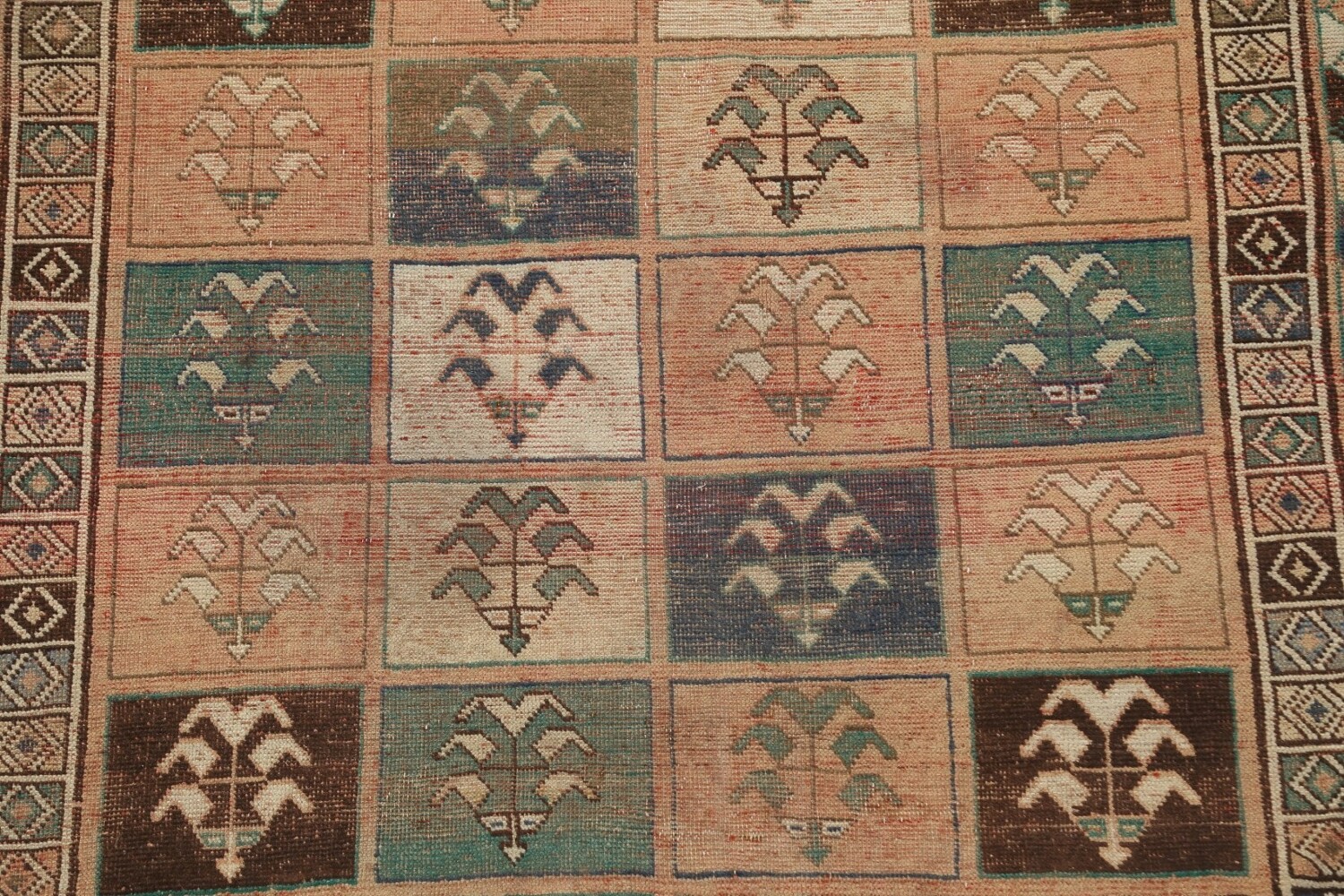 Antique Wool Bakhtiari Persian Area Rug 5x9