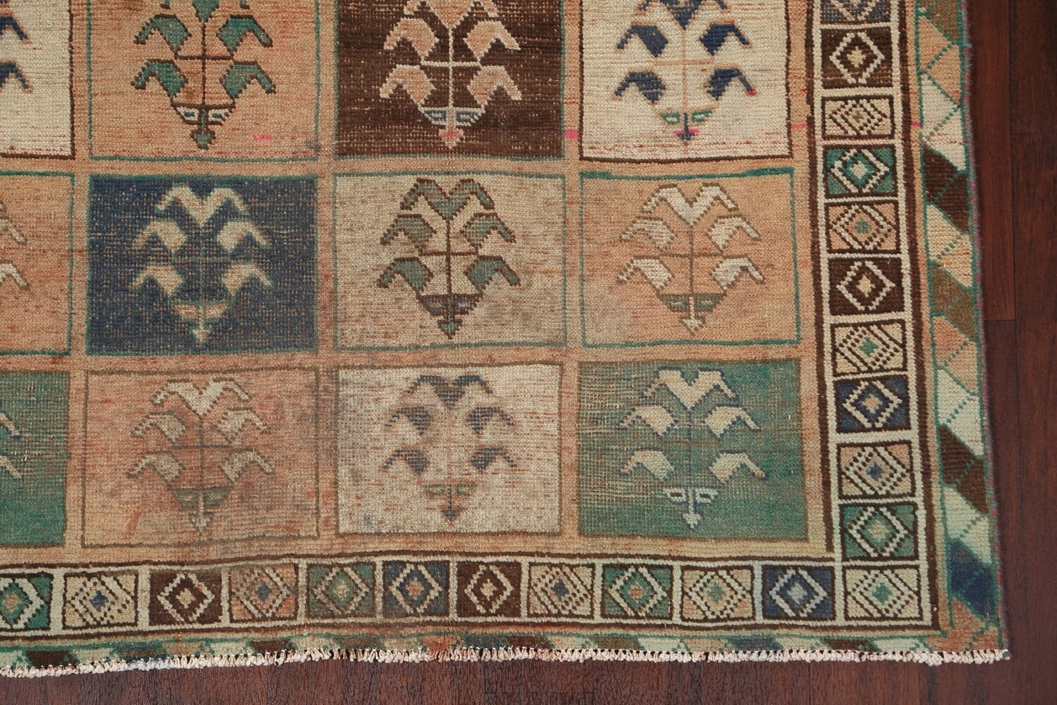 Antique Wool Bakhtiari Persian Area Rug 5x9