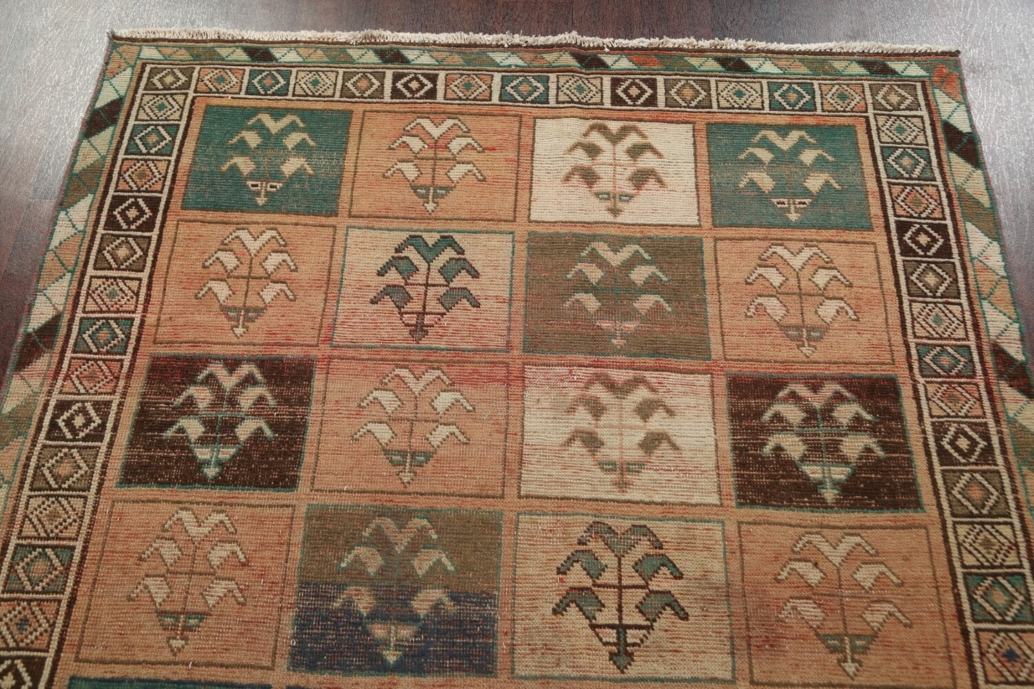 Antique Wool Bakhtiari Persian Area Rug 5x9