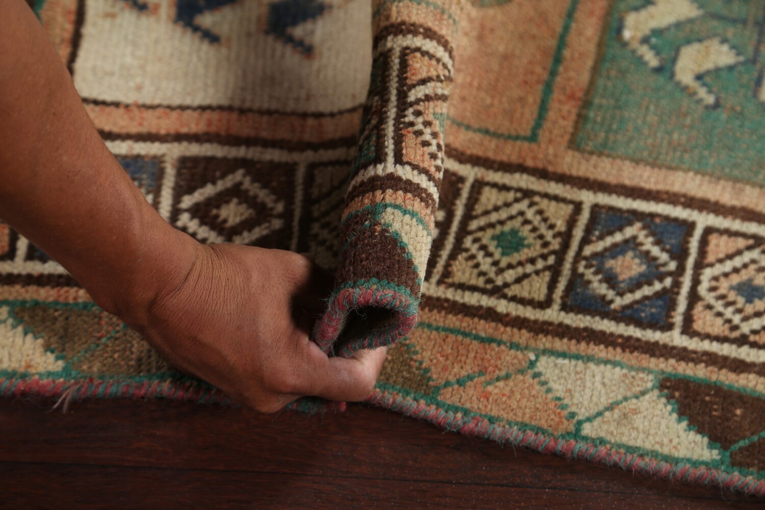 Antique Wool Bakhtiari Persian Area Rug 5x9