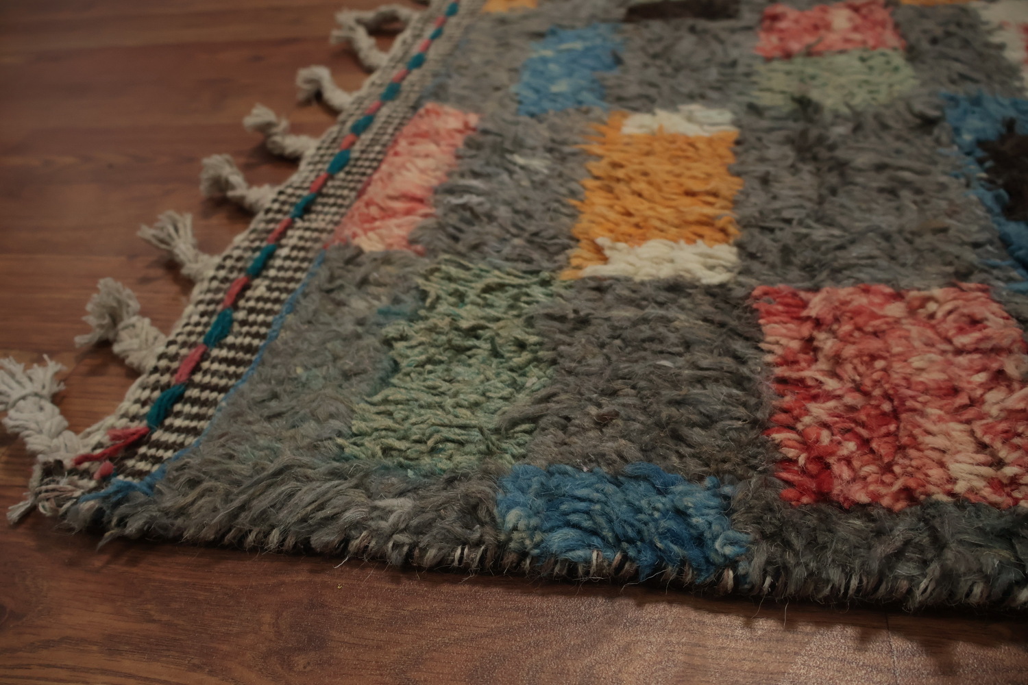 Checkered Design Handcrafted Artistry Moroccan Wool Area Rug 9x13