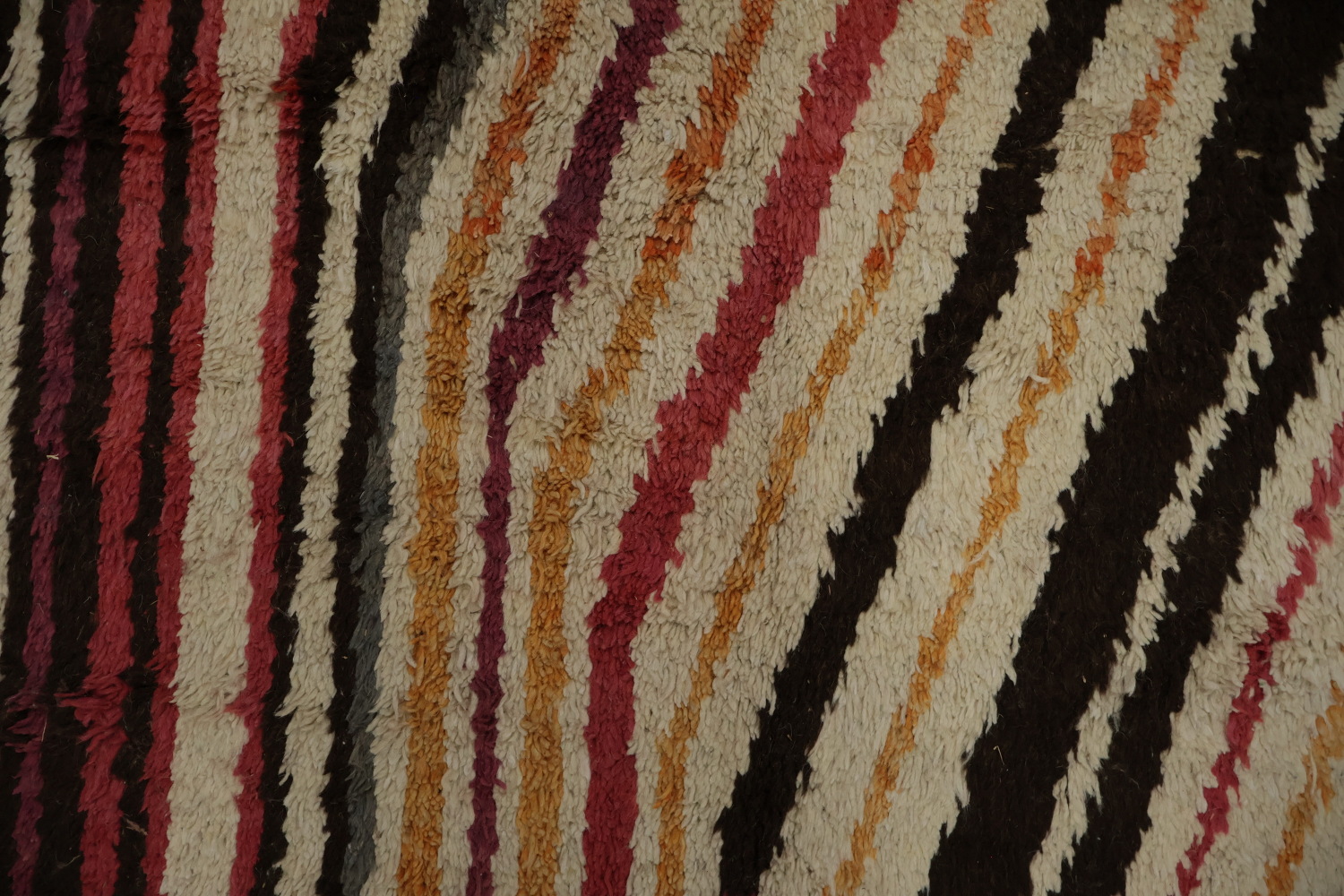 Handcrafted Wool Moroccan Area Rug 9x12 with Artistic Stripe Motifs