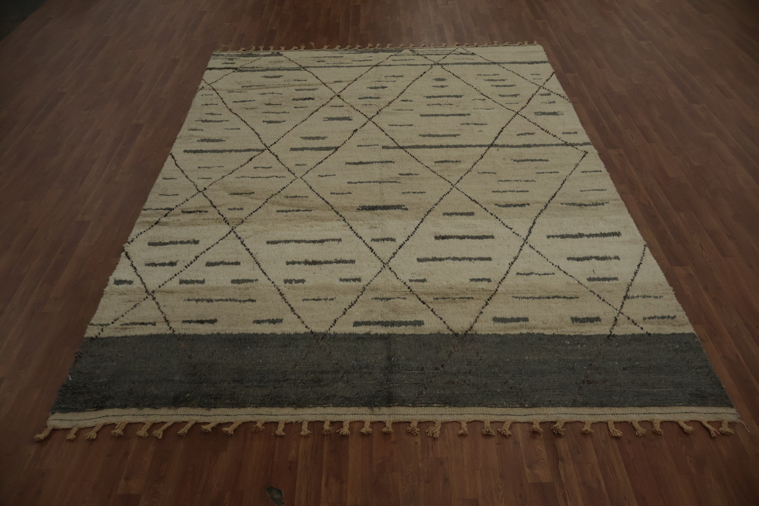 Sophisticated Moroccan Handmade Area Rug 8x11 with Diamond Patterns